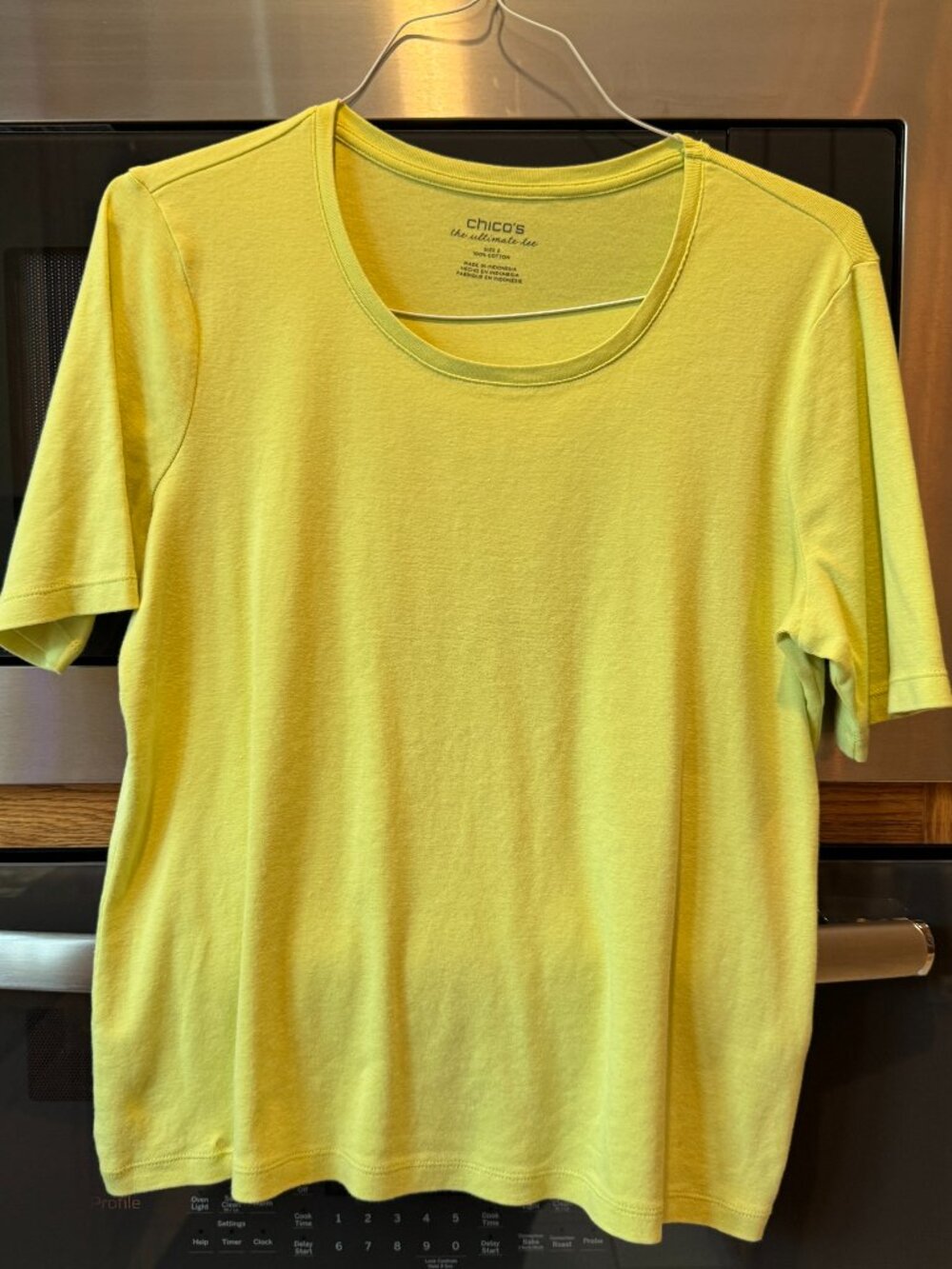 Chico's the Ultimate Tee Short Sleeve Round Neck Lime Green Size 2 (12 L)